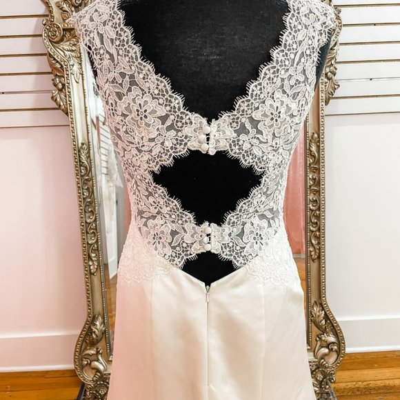 New Wedding Gown Size 12, Satin Wedding Dress, Lace Wedding Dress - Picture 2 of 8